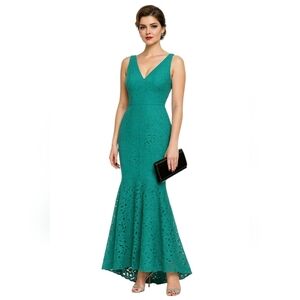 Minuet lace mermaid silhouette long gown dress In Green Evening Holiday Cocktail